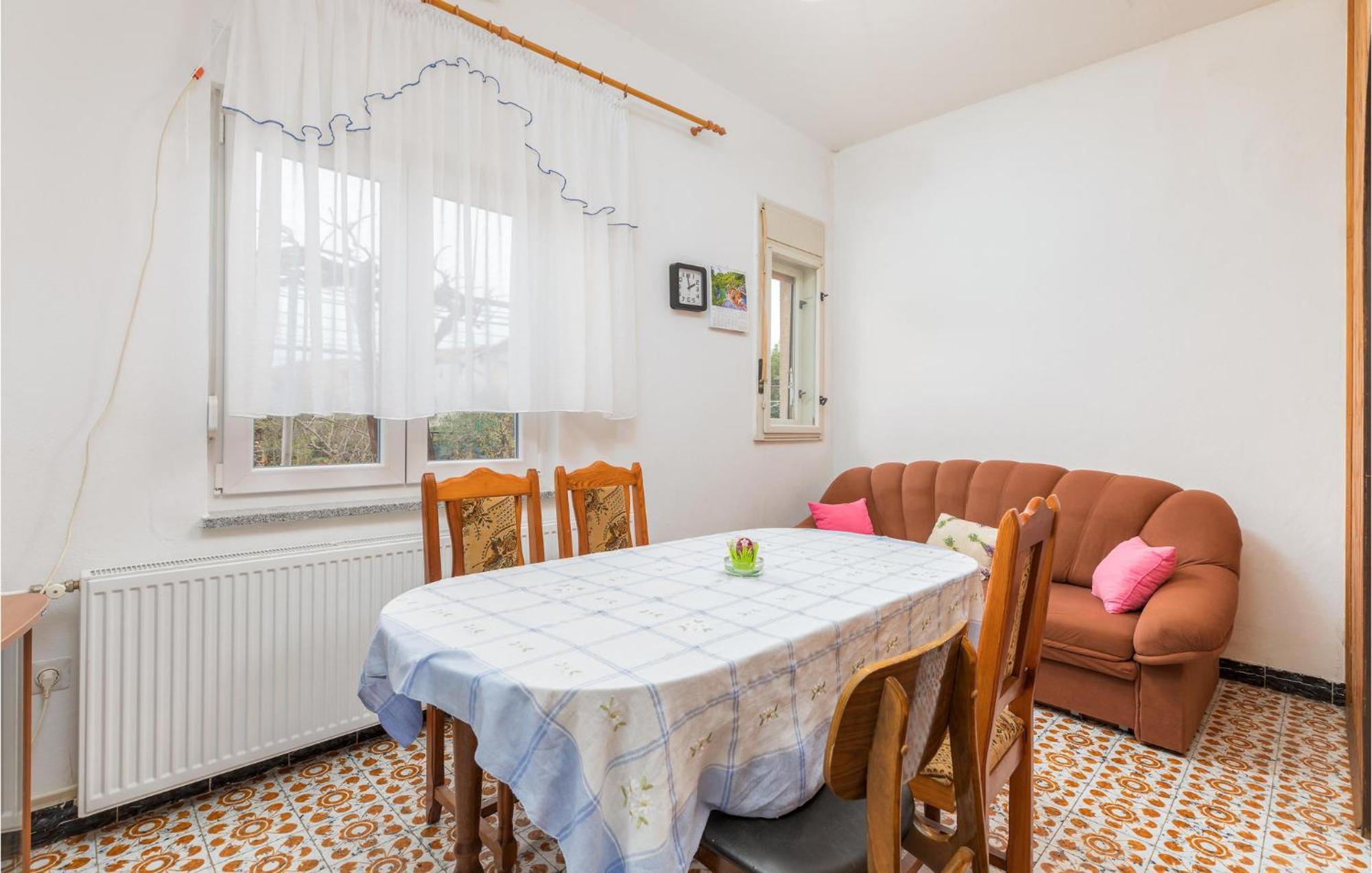 Lovely Apartment In Fazana With Kitchen ภายนอก รูปภาพ