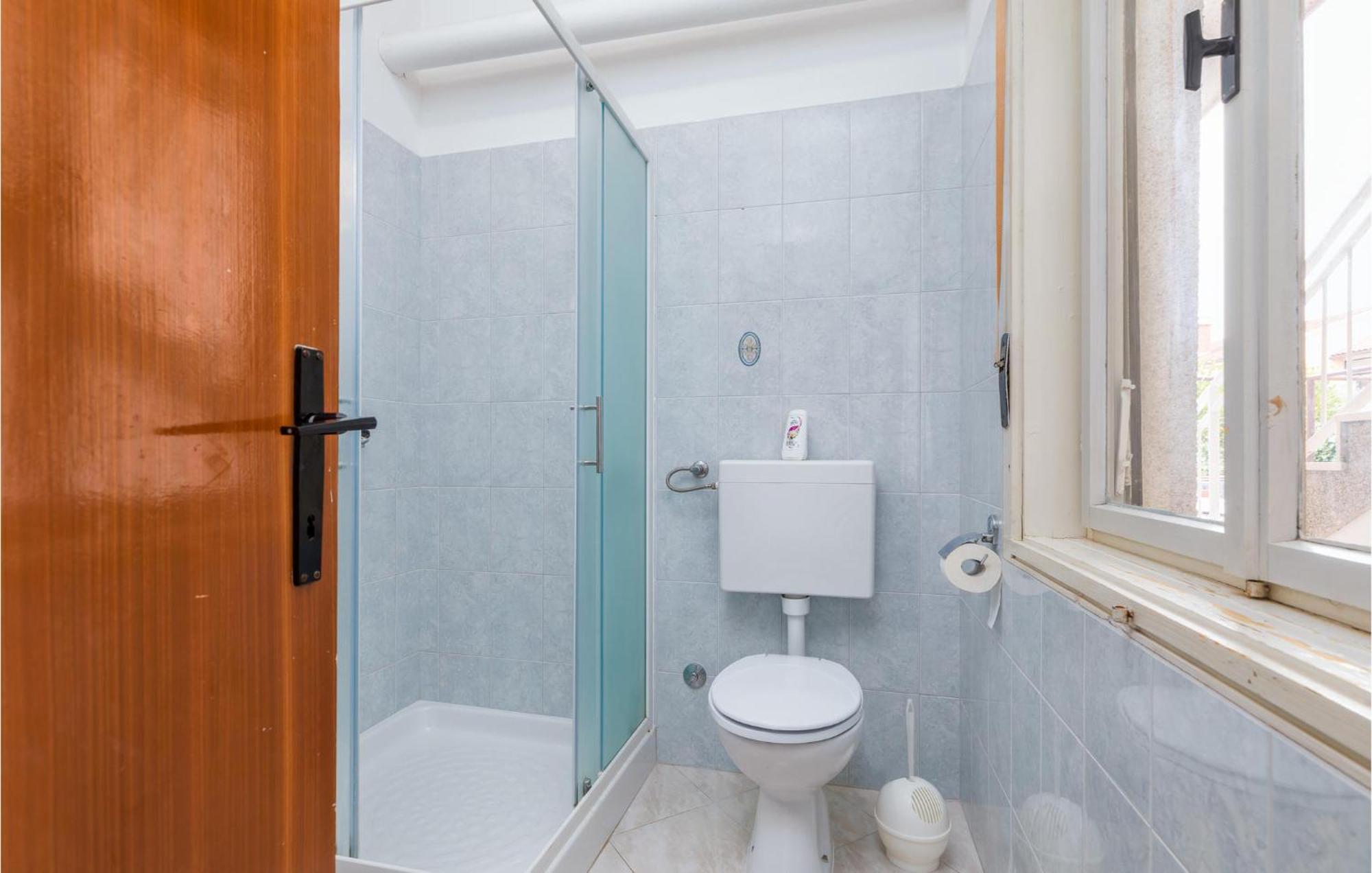 Lovely Apartment In Fazana With Kitchen ภายนอก รูปภาพ