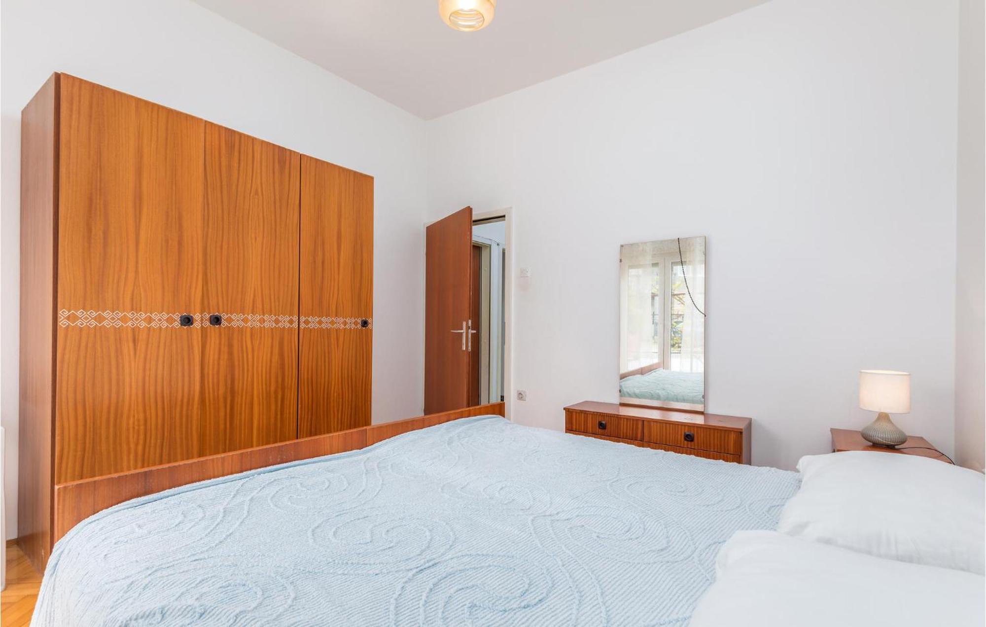 Lovely Apartment In Fazana With Kitchen ภายนอก รูปภาพ