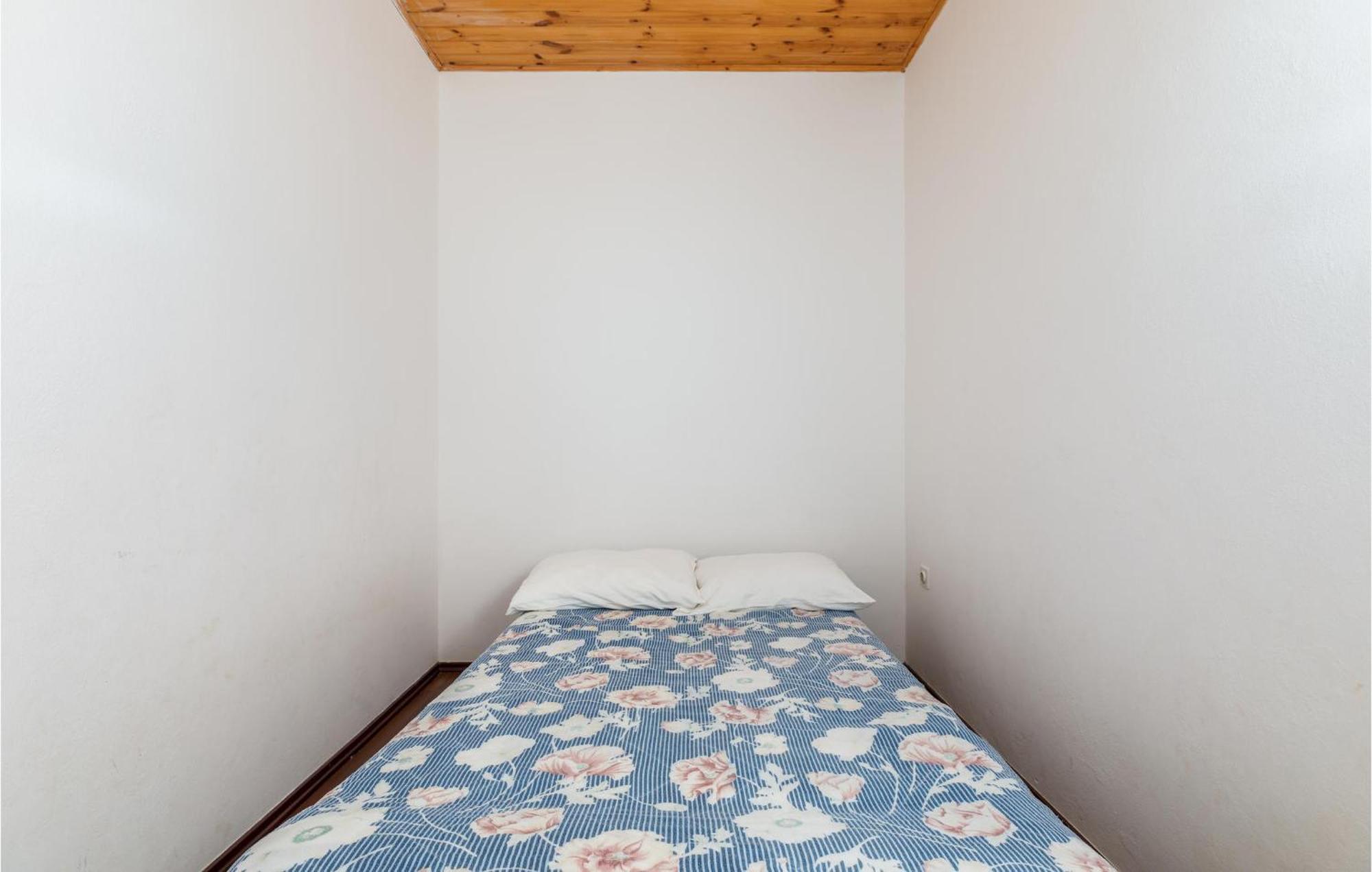 Lovely Apartment In Fazana With Kitchen ภายนอก รูปภาพ